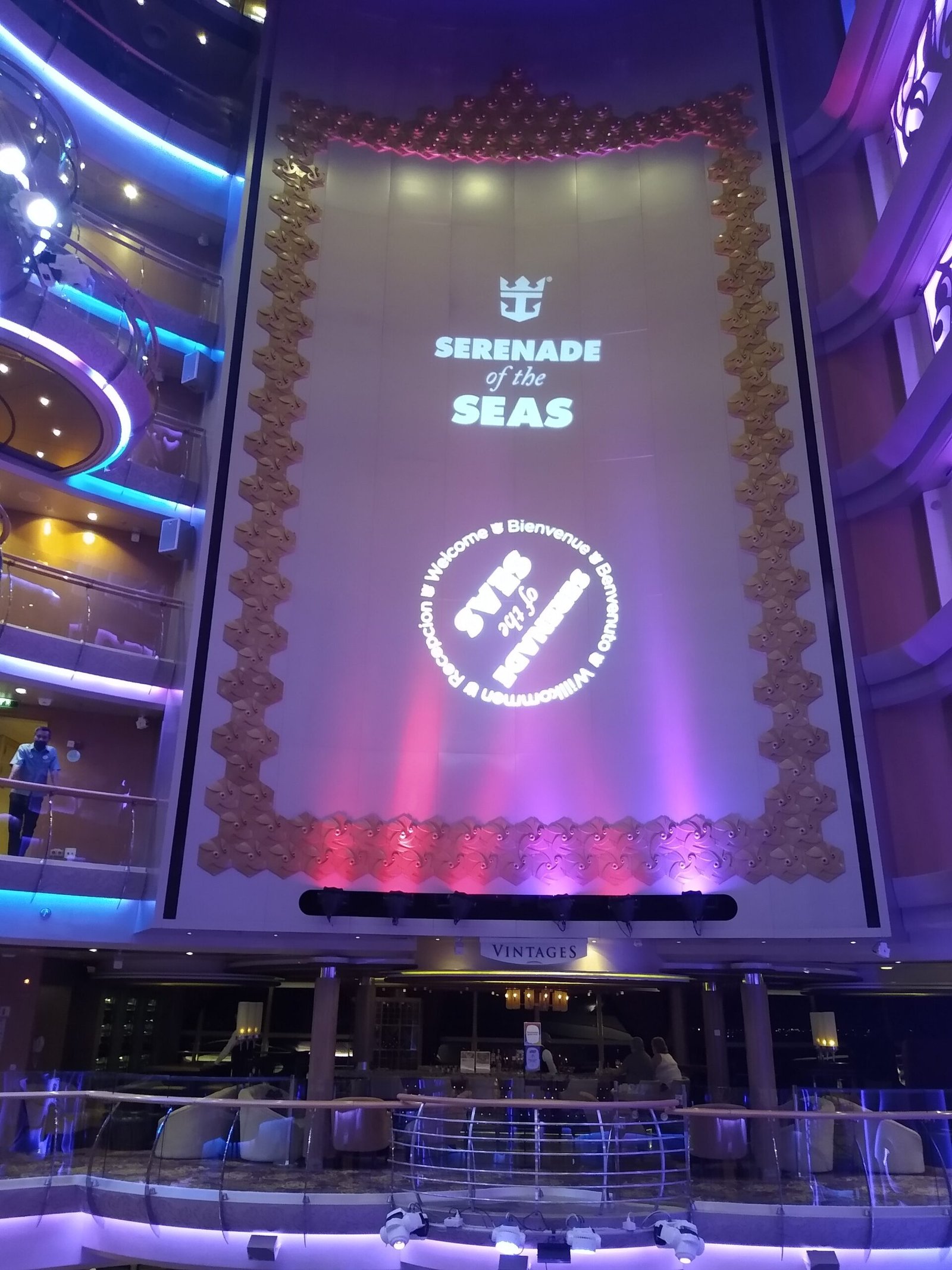 Serenade of the Seas Centrum